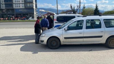 Bolu’da meydana gelen trafik kazasında, bir hafif ticari araç ile