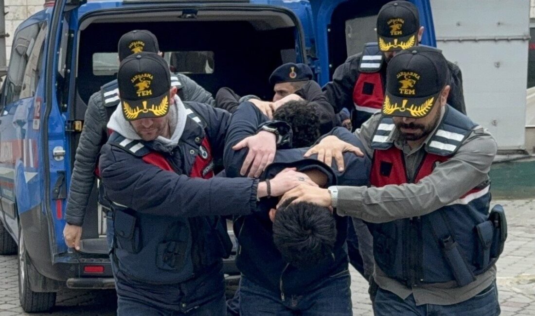 Samsun’un Bafra ilçesinde, TikTok platformunda canlı yayın yaparak terör örgütü