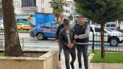 Tokat’ta yapılan bir operasyonda tır dorsesinde bulunan hasarlı bir araçta