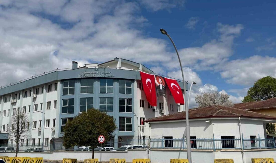 Erbaa ilçesinde uygulama noktasında “dur” ihtarına uymayarak kaçan bir araç,