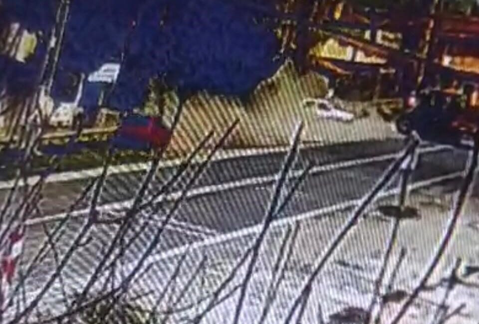 Develi ilçesinde meydana gelen trafik kazasında otomobil ile traktör çarpıştı