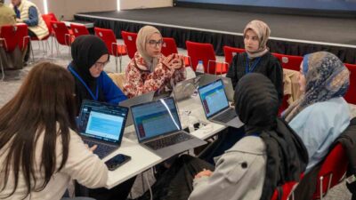 İstanbul İbn Haldun Üniversitesi’nde düzenlenen “Sağlıklı Yaşam ile Bağımsız Kampüs”