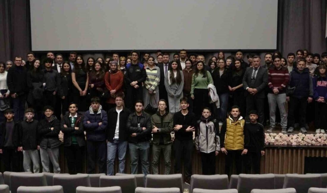 Türkiye’nin ikinci astronotu Tuva Cihangir Atasever, Isparta’da düzenlenen “Uzay Farkındalığı