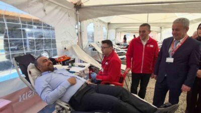 Bartın Üniversitesi ve Türk Kızılay iş birliğiyle düzenlenen kan bağış