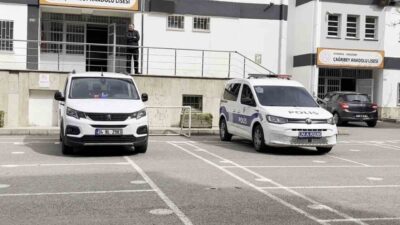 Üsküdar’da bir okulun sosyal medyada hedef gösterilmesi üzerine polis ekipleri