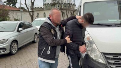 Samsun’da narkotik polis ekipleri tarafından uyuşturucu ticareti suçlamasıyla gözaltına alınan