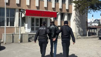 Erzurum’da polis, şüpheli bir aracı durdurduğunda vites ile teyip arasındaki