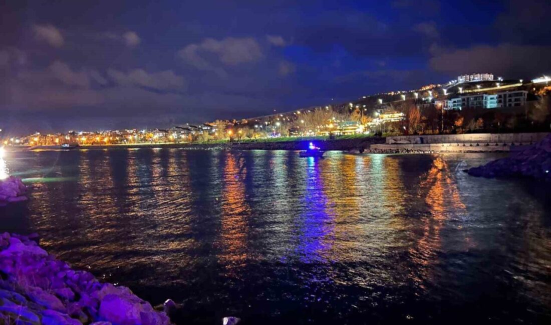 Van’ın Edremit ilçesinde bir kişinin göle düşmesi sonucu arama kurtarma