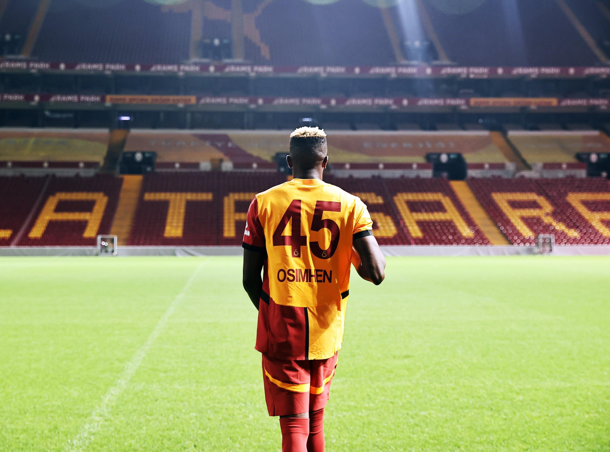 GALATASARAY'IN YENİ GOLCÜSÜ: VICTOR JAMES OSIMHEN - GazeteBilkent