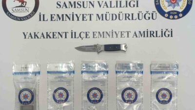 Samsun’un Yakakent ilçesinde Emniyet ekipleri tarafından durdurulan bir araçta uyuşturucu