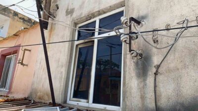 Mersin’in Erdemli ilçesinde, 70 yaşındaki bir kişi odasında çıkan yangında