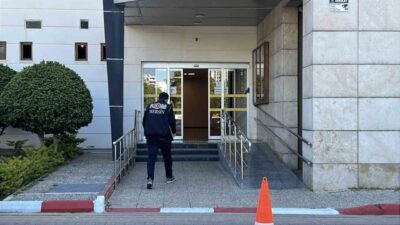 Mersin’in Yenişehir ilçesi Belediyesi’ne yönelik olarak gerçekleştirilen operasyonda rüşvet ve