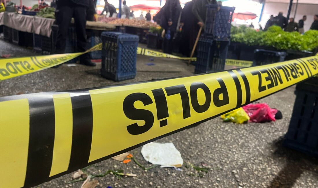 Yozgat’ın Yerköy ilçesinde kurulan çarşamba pazarında bıçaklı kavga meydana geldi.