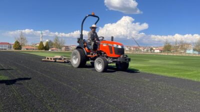 Yozgat’ın Yerköy ilçesinde bulunan Şehir Stadyumu’nda zemin yenileme çalışmaları devam