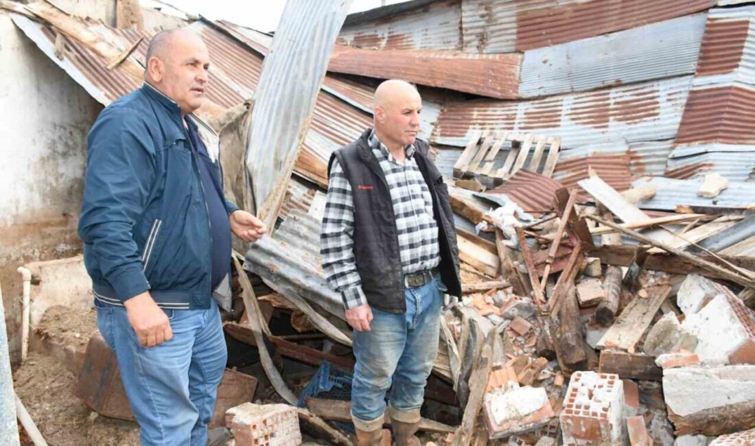 Yozgat’ta yaşanan şiddetli yağmur sonrasında çöken ahırda mahsur kalan büyükbaş