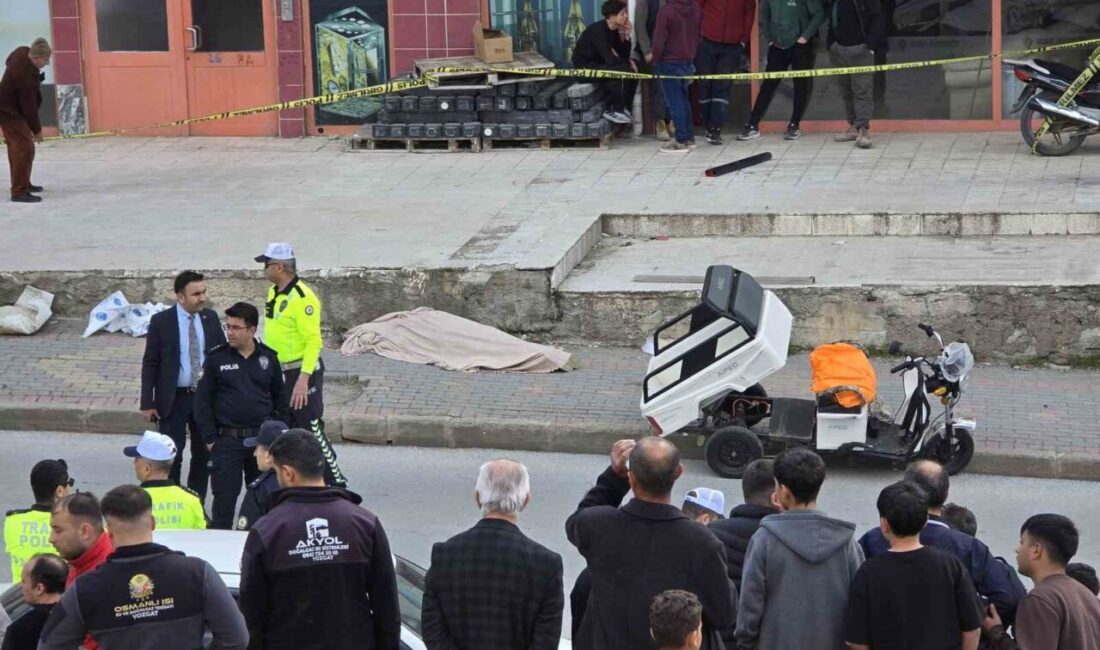 Yozgat’ta yaşanan trafik kazasında bir yaşlı adam, kaldırıma düşerek hayatını