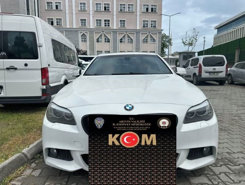 Yaklaşık 100 milyon TL değerindeki yabancı plakalı lüks araçların Türkiye’ye