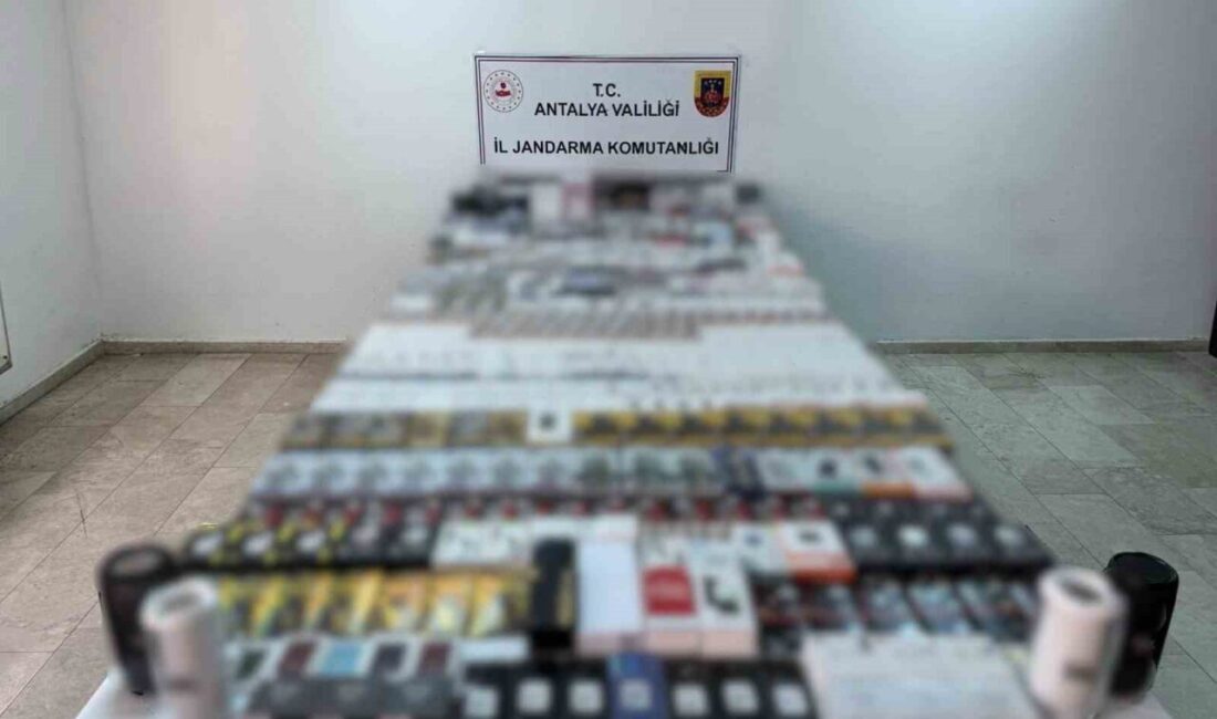 Antalya’nın Döşemealtı ilçesinde jandarma ekipleri tarafından düzenlenen bir operasyonda, yaklaşık
