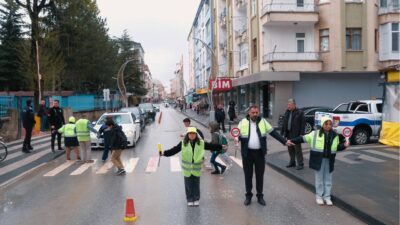 Sorgun Belediye Başkanı Erkut Ekinci, ilçedeki öğrencilerin okul yolunda güvenliğini
