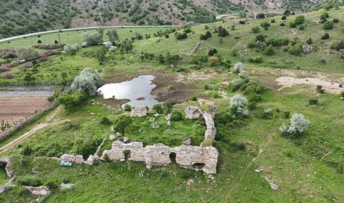 Yozgat’ın Saraykent ilçesinde bulunan Çınçınlı Sultan Hanı, 8 asra dayanan