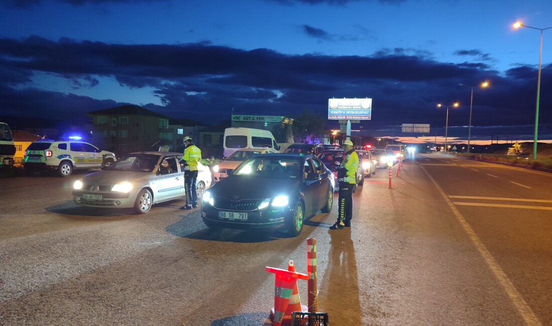 Kurban Bayramı tatilinin sona ermesiyle birlikte kara yollarında dönüş yoğunluğu