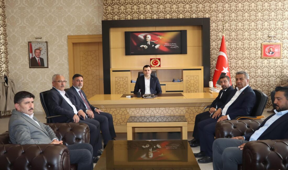 Kurban Bayramı dolayısıyla Yerköy Kaymakamlığı’nda bayramlaşma programı gerçekleştirildi. Kaymakam Mehmet