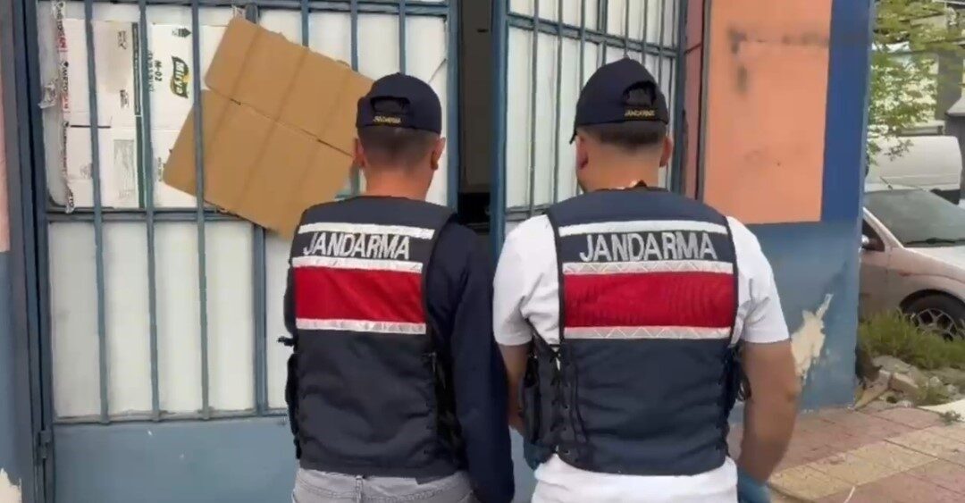 Adana İl Jandarma Komutanlığı ekipleri tarafından Adana ve Konya illerinde