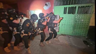 Adana’da gerçekleştirilen operasyonda terör örgütü DEAŞ’a mensup oldukları düşünülen Suriye