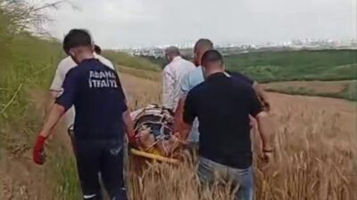 Adana’da yaşanan bir kaza sonucunda sürücü hayatını kaybederken, yanında bulunan