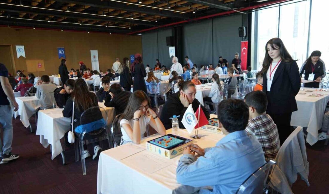 200’e yakın öğrenci, kendi ilçelerinde birinci olarak Türkiye Akıl ve