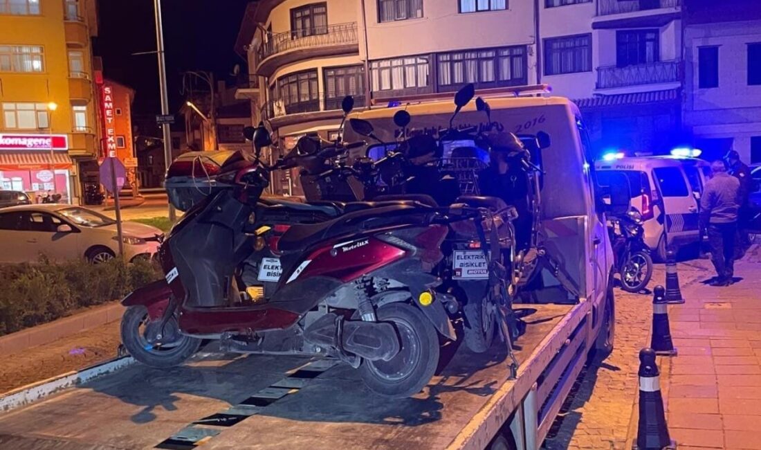 Konya’nın Akşehir ilçesinde, yaz mevsiminin gelmesiyle birlikte polis ekipleri motosiklet