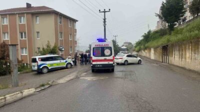 Alaplı ilçesinde meydana gelen trafik kazasında, seyir halindeki bir motosikletin