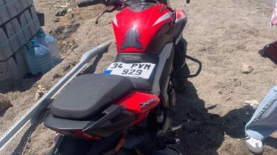 Alaplı ilçesinde meydana gelen trafik kazasında bir motosiklet sürücüsü yaralandı.