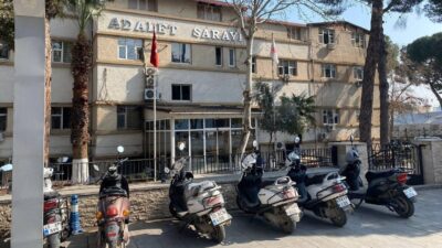 Manisa’nın Alaşehir ilçesinde polis ekipleri tarafından düzenlenen operasyonda 21 kök