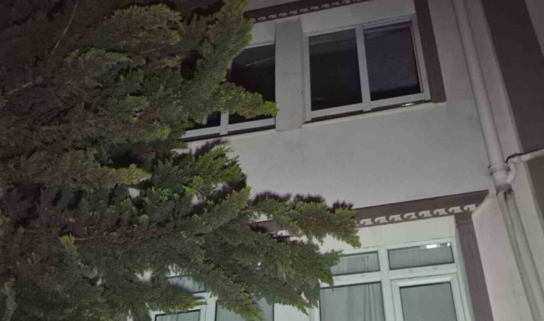 Keçiören ilçesinde yaşanan olayda akşam saatlerinde çıkan ve gece boyunca