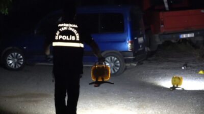 Antalya’da alacak verecek anlaşmazlığından kaynaklanan bıçaklı bir kavgada bir kişi