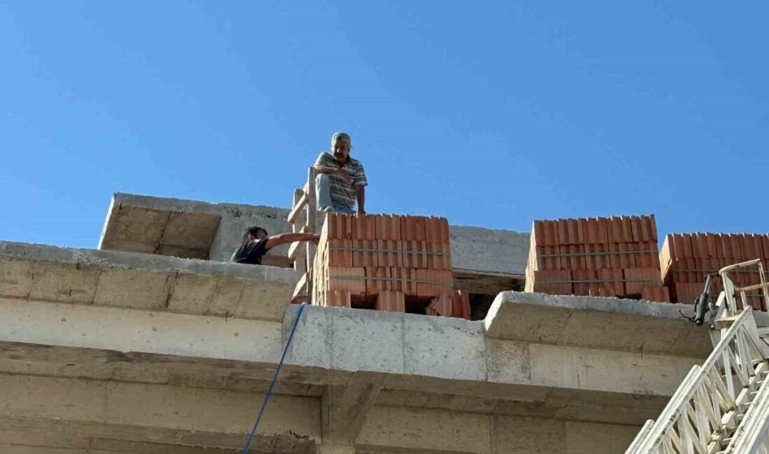 Serik ilçesinde kontrol için çıktığı inşaatın üst katında mahsur kalan