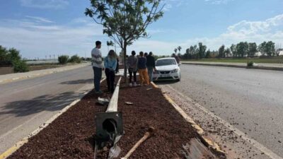 Antalya’nın Serik ilçesinde otomobil ile kamyonetin çarpışması sonucu meydana gelen
