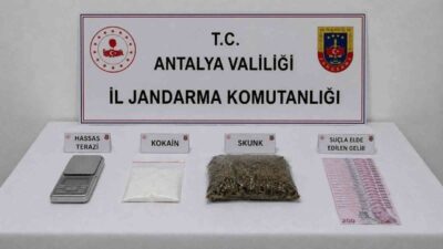 Döşemealtı ilçesinde Jandarma ekipleri tarafından icra edilen bir uyuşturucu operasyonunda
