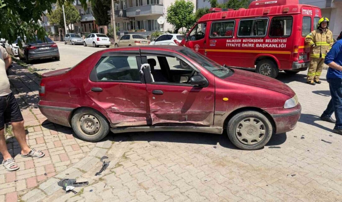 Balıkesir’in Gönen ilçesinde iki aracın çarpışması sonucu meydana gelen trafik