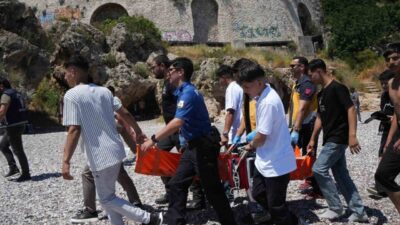 Antalya’nın Konyaaltı Sahili Varyant girişinde, Kurban Bayramı’nın ilk gününde boğulma