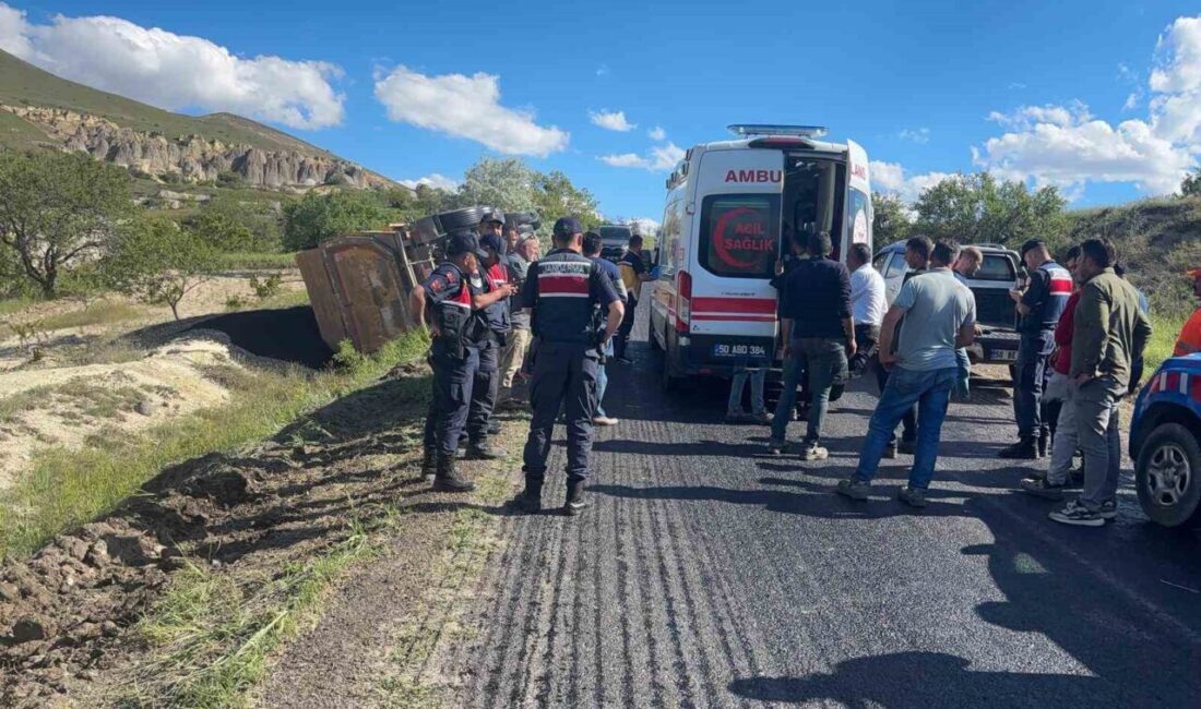 Ürgüp ilçesinde, bir kamyon şarampole devrildi ve sürücü yaralandı. Olay,