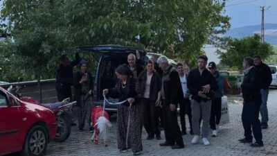 Vatani görevini Diyarbakır’da yerine getiren bir genç, Kurban Bayramı’nda nişanlısına