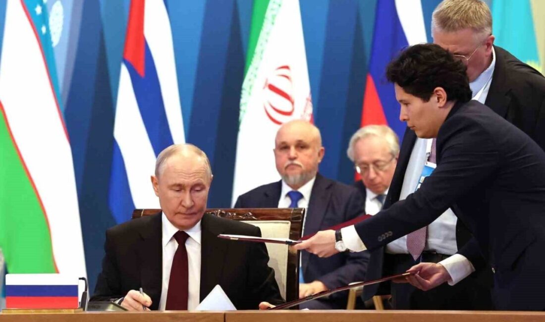 Kazakistan Cumhurbaşkanı Kasım Cömert Tokayev, Astana’da düzenlenen Avrasya Ekonomik Birliği