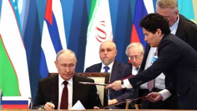 Kazakistan Cumhurbaşkanı Kasım Cömert Tokayev, Astana’da düzenlenen Avrasya Ekonomik Birliği