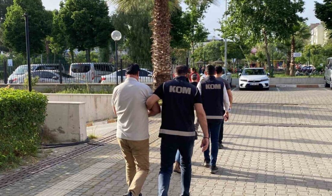 Aydın’ın Nazilli ilçesinde yapılan operasyonda doktorun da bulunduğu 4 şüpheli,