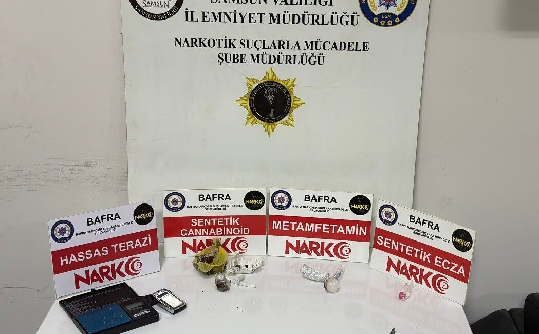 Samsun’un Bafra ilçesinde, Narkotik ekiplerinin düzenlediği operasyonda çeşitli uyuşturucu maddeler