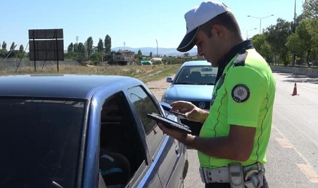 Balıkesir’de polis ekipleri uyuşturucu, kaçakçılık ve trafik alanlarında geniş çaplı