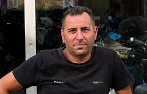 Balıkesir’in Erdek ilçesinde, yüksek sesle müzik dinleme nedeniyle çıkan anlaşmazlık