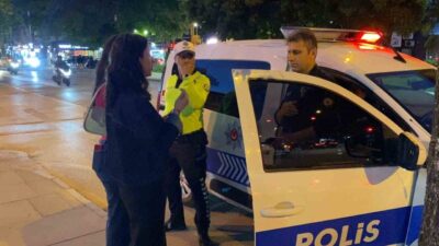 Bursa’nın İnegöl ilçesinde, genç bir kızın örnek davranışı büyük beğeni